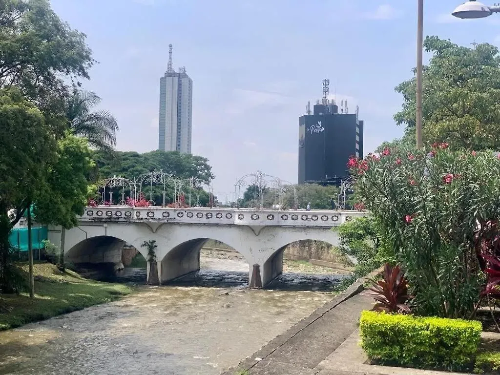 Hab Nawi Con Aire Acondicionado Hotel Cali 0*,  Colombia